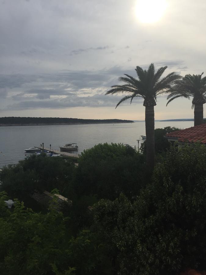 Apartments Nautica Barbat na Rabu Exterior photo